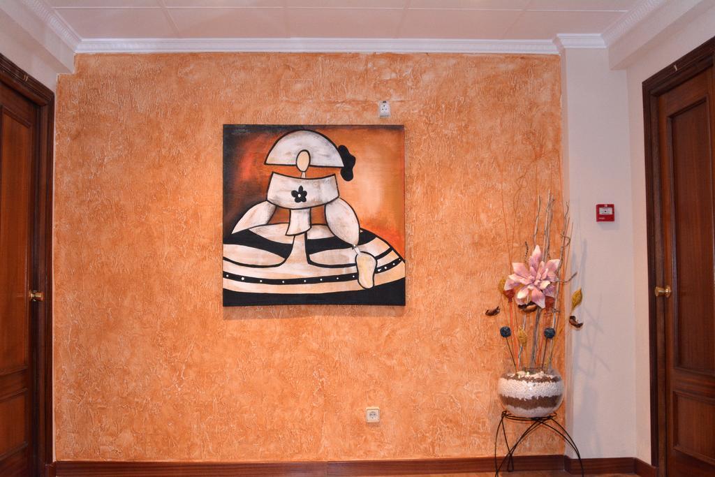 Hostal Gastrobar Carmelo Villarejo de Salvanés エクステリア 写真