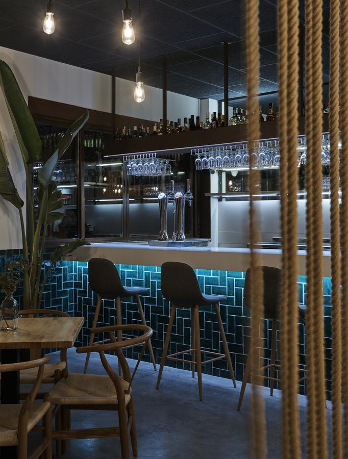 Hostal Gastrobar Carmelo Villarejo de Salvanés エクステリア 写真