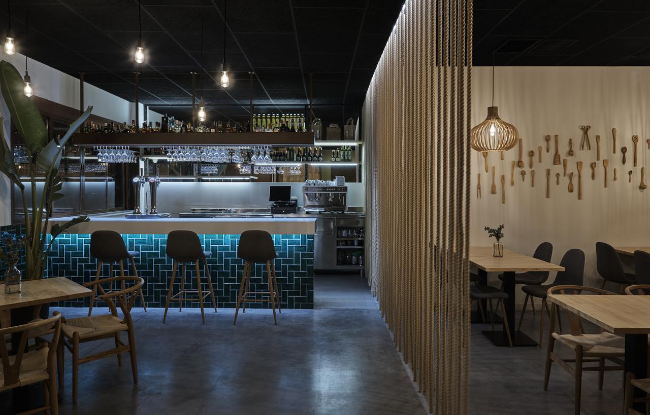 Hostal Gastrobar Carmelo Villarejo de Salvanés エクステリア 写真